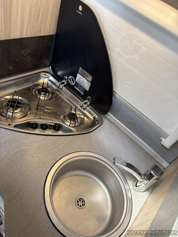 Félintegrált lakóautó Fiat Ducato Weinsberg Carasuite 650MF del 2020 | Manuale | Posti letto: 5