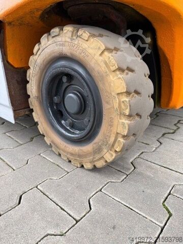 Electric 4-wheel forklift Still RX20-20P