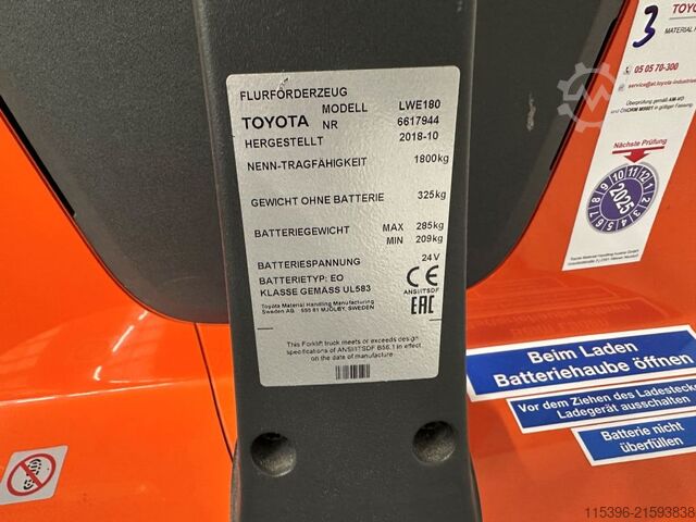 Electric Pallet Truck Toyota LWE 180