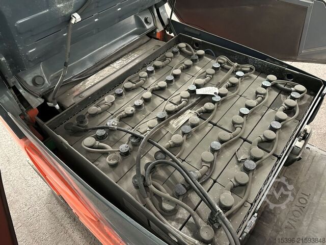 Carretilla eléctrica de 4 ruedas Toyota 8FBM16T - FREIHUB-MAST !!!