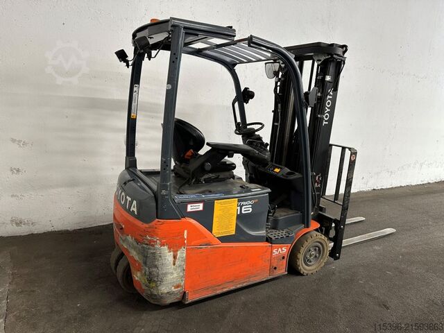 Electric 3-wheel forklift Toyota 8FBE16T - TRIPLEX 4,7 m