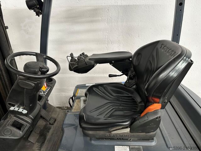 Electric 3-wheel forklift Toyota 8FBE16T - TRIPLEX 4,7 m