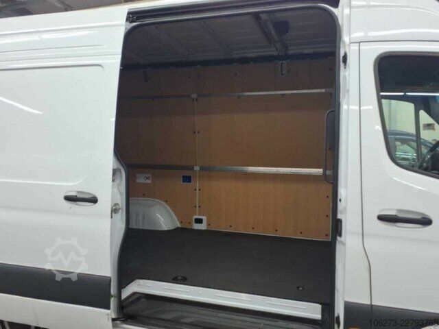 Fourgon Mercedes-Benz Sprinter 317 CDI,L2H2,Automatik,Kamera,Navi