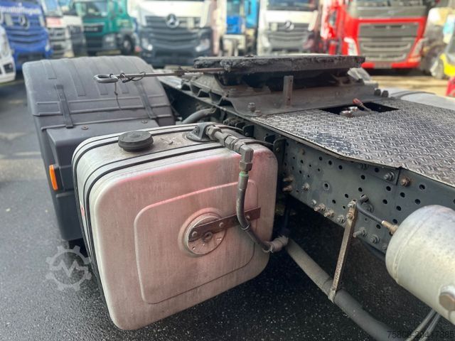 Standard nyergesvontató IVECO Stralis 460 Hydraulik Retarder Standklima ACC