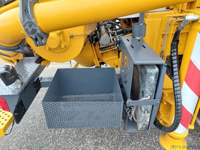 Caminhão bomba de concreto MAN 35.413 FFD-TM BB CIFA MAGNUM MK 28.4