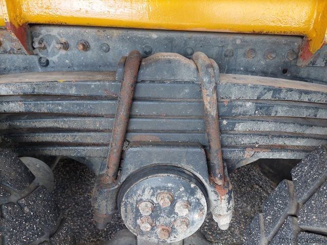 Caminhão bomba de concreto MAN 35.413 FFD-TM BB CIFA MAGNUM MK 28.4