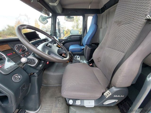 Caminhão bomba de concreto MAN 35.413 FFD-TM BB CIFA MAGNUM MK 28.4