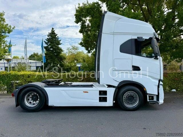 Standard-SZM Iveco S-WAY 510 Retarder / Euro6 d / 2 x Tank