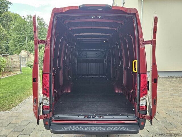 Furgoneta Iveco Daily 35S21HA8V Hi-Matic 16m³ XL LED AirPro
