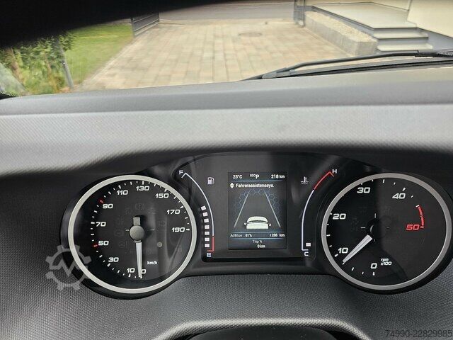 Furgoneta Iveco Daily 35S21HA8V Hi-Matic 16m³ XL LED AirPro