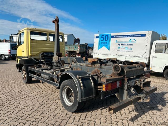 Tipper van MERCEDES-BENZ 814 BB Abrollkipper/ Meiller City Haken/ 2x AHK
