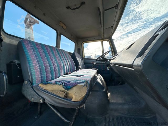 Tipper van MERCEDES-BENZ 814 BB Abrollkipper/ Meiller City Haken/ 2x AHK