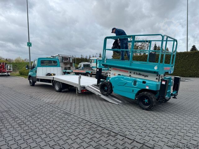 Bestelwagen autodrager IVECO Maschinentransporter Arbeitsbühnentransporter