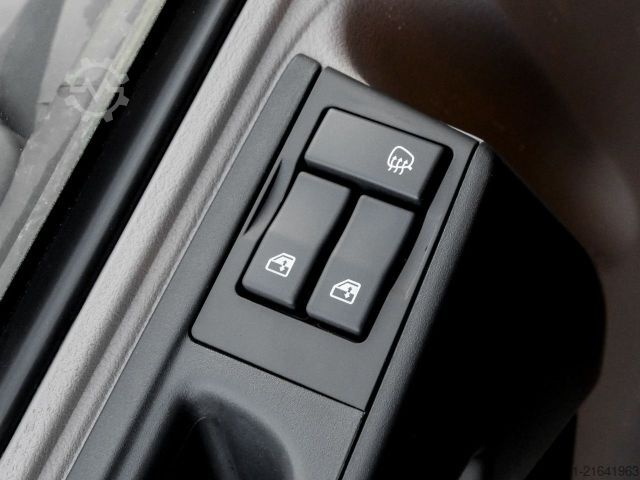 Box truck DAF XB 290 FA Koffer 16t