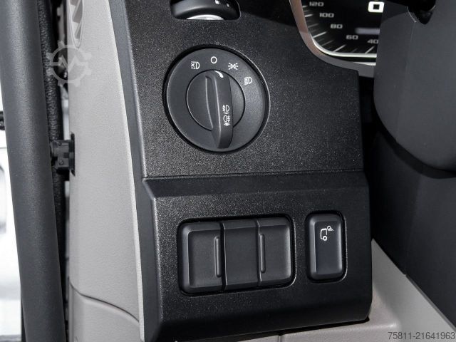 Box truck DAF XB 290 FA Koffer 16t