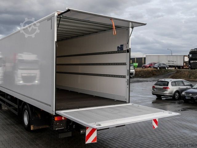 Box truck DAF XB 290 FA Koffer 16t