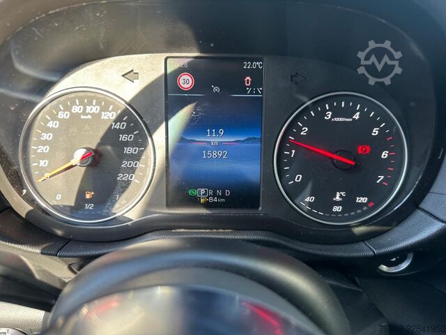 Minibüs Mercedes-Benz T 180 Progressive Automatik Navi RFK LED