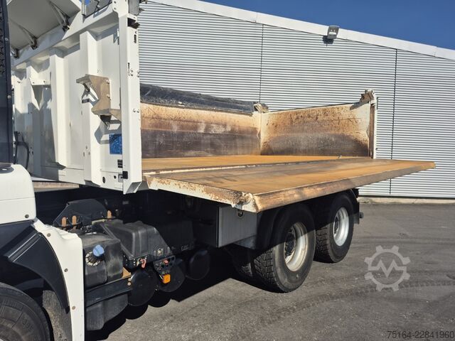 Tre-sidet tipbil MAN 26.500 6x4 BB Bordmatik