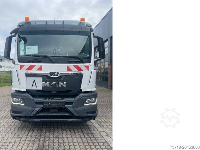 Vuilniswagen MAN 26.360 TGS 6x2 Zöller Medium X2