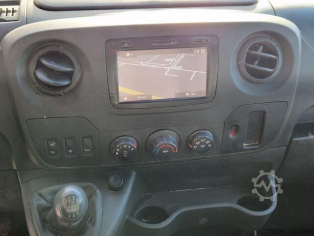 Dobozos furgon Renault Master 170