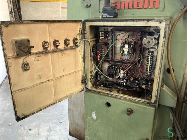 Fraiseuse Gambin 3M, 1000x420x710 mm, année 1969 Gambin 3M, 1000x420x710mm