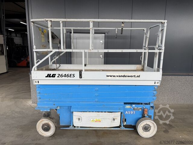 JLG 2646ES ψαλιδωτή ανυψωτική πλατφόρμα (ψαλιδωτό ανυψωτικό μηχάνημα), έτος 2006 / 970 ώρες λειτουργ JLG 2646ES schaarlift schaar hoogwerker 2006 / 970uur 10mtr werkhoogte