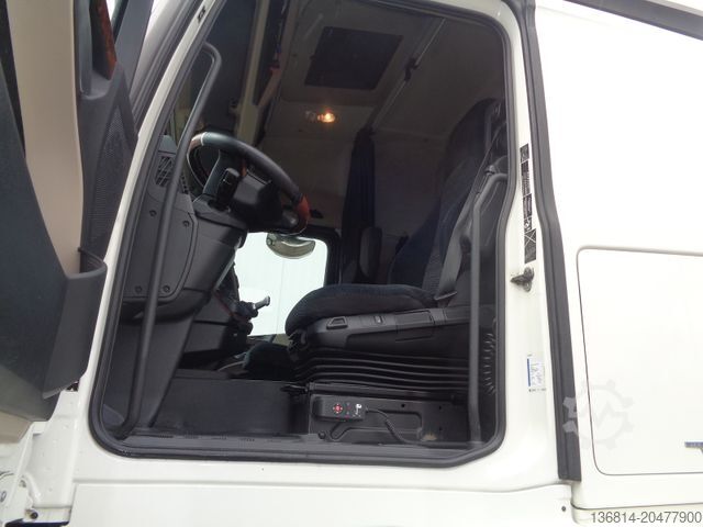 Standaard trekker MERCEDES-BENZ Actros 1845 LS Silokompressor Retarder