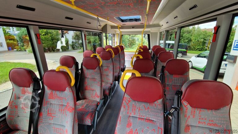 Autobus urbain MERCEDES-BENZ Heckniederflur Sprinter 517 / 4 er Bestuhlung