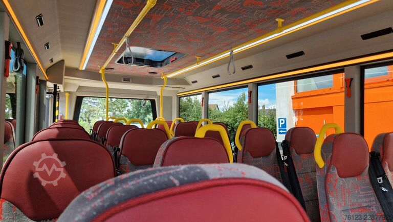 Autobus urbain MERCEDES-BENZ Heckniederflur Sprinter 517 / 4 er Bestuhlung
