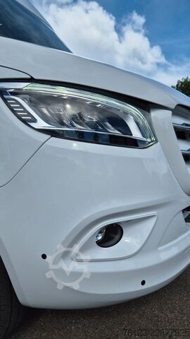 Autobus urbain MERCEDES-BENZ Heckniederflur Sprinter 517 / 4 er Bestuhlung