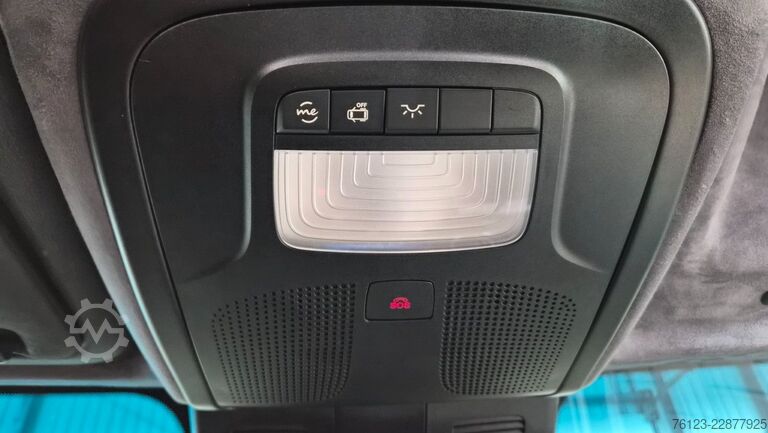 Autobus urbain MERCEDES-BENZ Heckniederflur Sprinter 517 / 4 er Bestuhlung