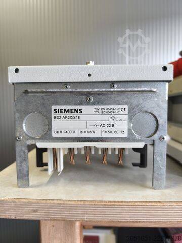 équipements de commutation et de commande Siemens Siemens-Abgangskasten BD2