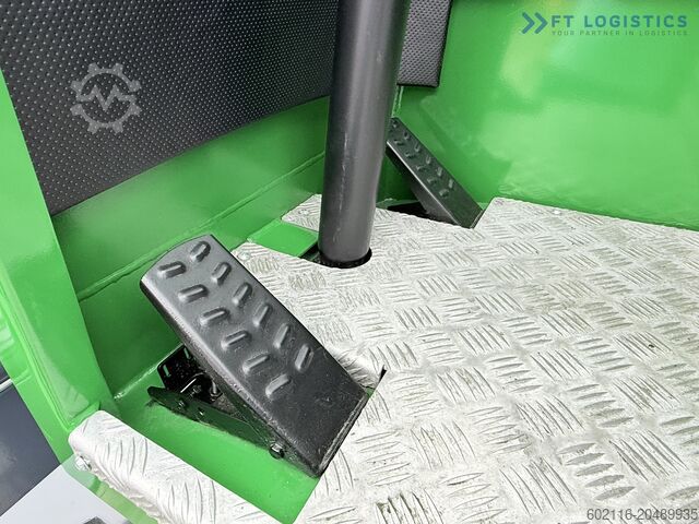 Chariot élévateur multidirectionnel Combilift C4500 DIESEL DUPLEX WIDE FORK POSITIONER