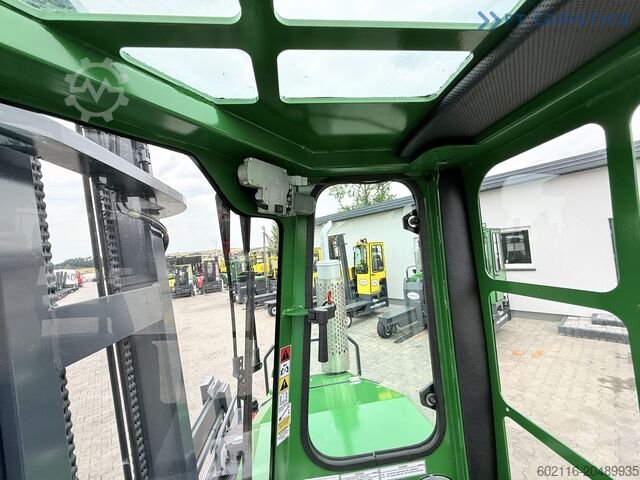 Chariot élévateur multidirectionnel Combilift C4500 DIESEL DUPLEX WIDE FORK POSITIONER