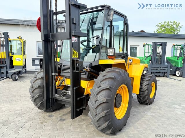 Empilhadeira para terrenos acidentados JCB 940 / TRIPLEX 4500 / FREE-LIFT NEW TIRES
