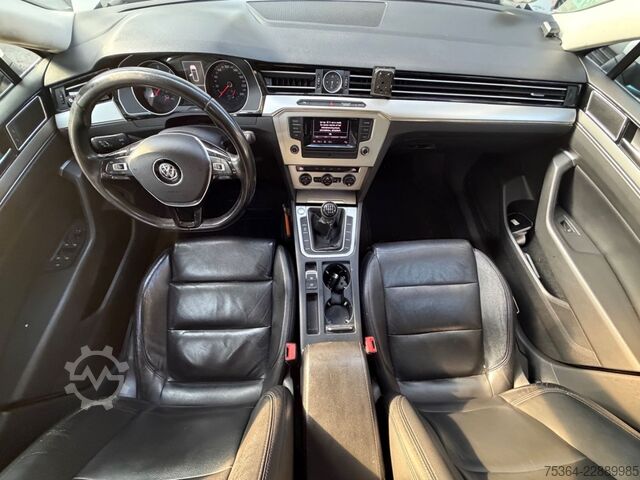 Minibus VW Passat Variant 1.6 TDI 88 KW Motorschaden.....