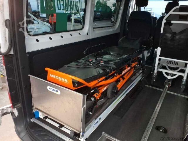 Ambulance Mercedes-Benz Sprinter 215 CDI 9G Krankentransport
