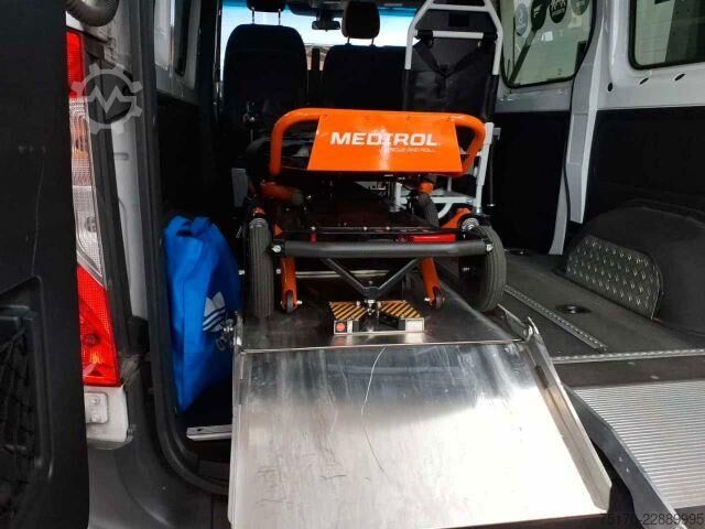 Ambulance Mercedes-Benz Sprinter 215 CDI 9G Krankentransport