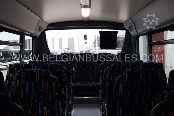 Međugradski autobus Iveco Crossway 13m Pop Light / Double middle door / N...