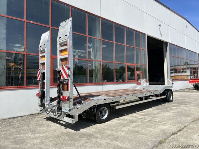 Lavtloader trailer Möslein T 2 Schwebheim  Neuer 2 Achs Tieflader- Anhänger, Verbreiterung