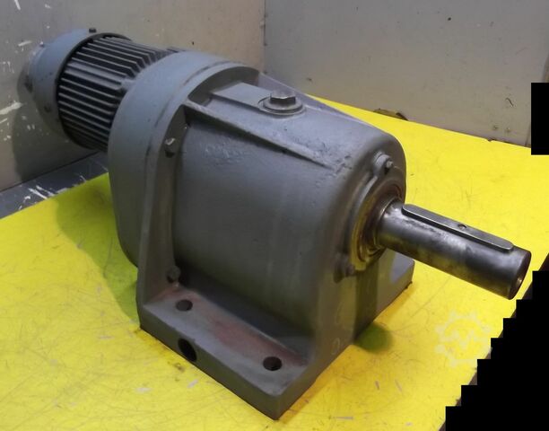 Motorreductor 0,37 kW 6 rpm Bauer DK74E03H/178