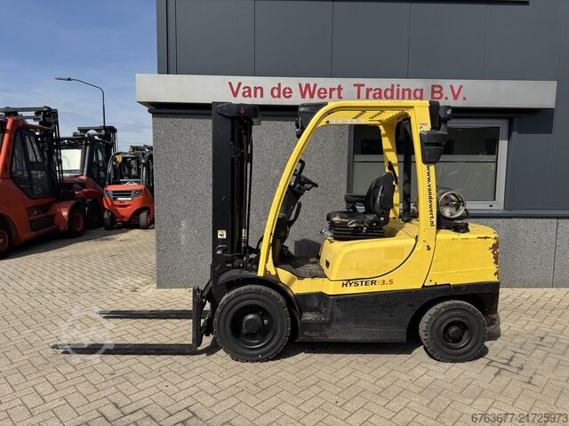 Hyster H3.5FT COMPACT Triplo 500 Freelift / Sideshift / 4e functie 2017 LPG HYSTER H3.5FT COMPACT Triplo 500 Freelift / Sideshift / 4e functie 2017 LPG