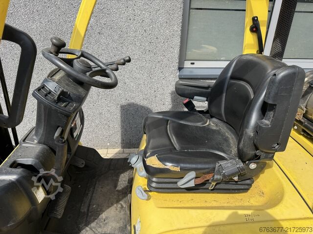 Hyster H3.5FT COMPACT Triplo 500 Freelift / Sideshift / 4e functie 2017 LPG HYSTER H3.5FT COMPACT Triplo 500 Freelift / Sideshift / 4e functie 2017 LPG