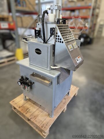 Szövetszabászgép Sheffield Cutting Equipment HC-810CE-220V + PF-33-220V