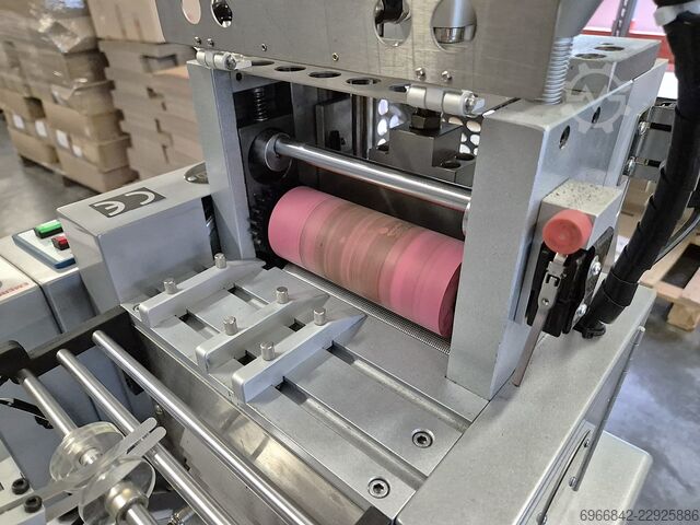 Szövetszabászgép Sheffield Cutting Equipment HC-810CE-220V + PF-33-220V