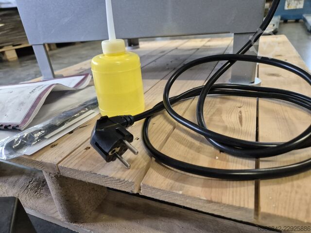 Szövetszabászgép Sheffield Cutting Equipment HC-810CE-220V + PF-33-220V