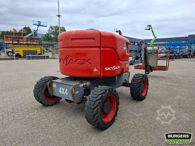 Artikulisan teleskopski bum lift Skyjack SJ51 AJ