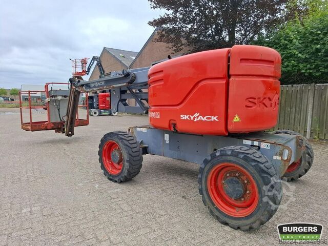 Artikulisan teleskopski bum lift Skyjack SJ51 AJ