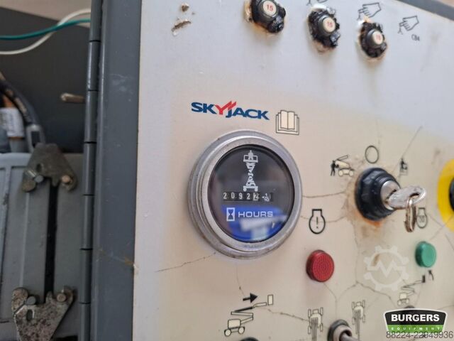 Artikulisan teleskopski bum lift Skyjack SJ51 AJ