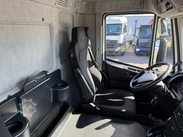 Iveco 260S40 6x2*4 Carrier rashladna sandučara Iveco 260S40 6x2*4 Carrier 1050